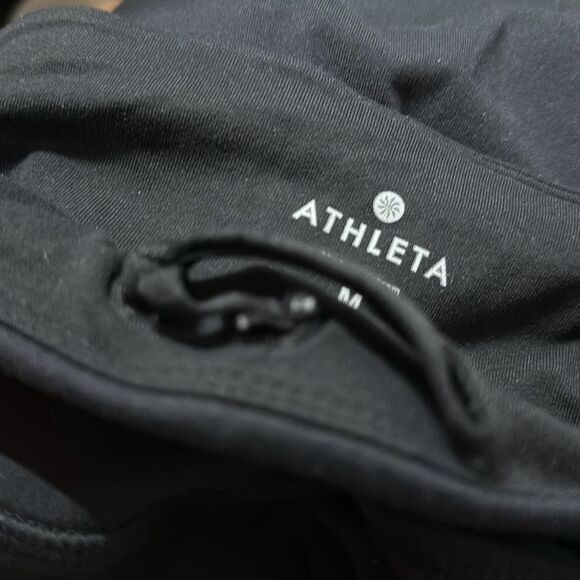 Athleta Womens Black Skorts Skirt Shorts size Medium Mesh Zipper Pocket - Picture 7 of 9